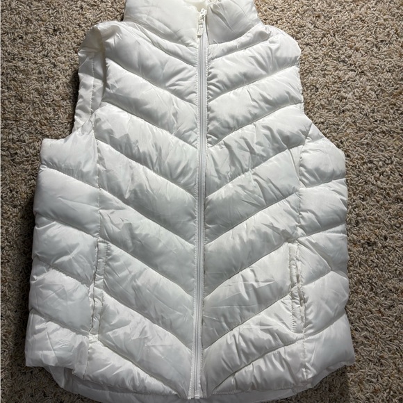 SO Ivory Quilted Vest - Picture 3 of 3